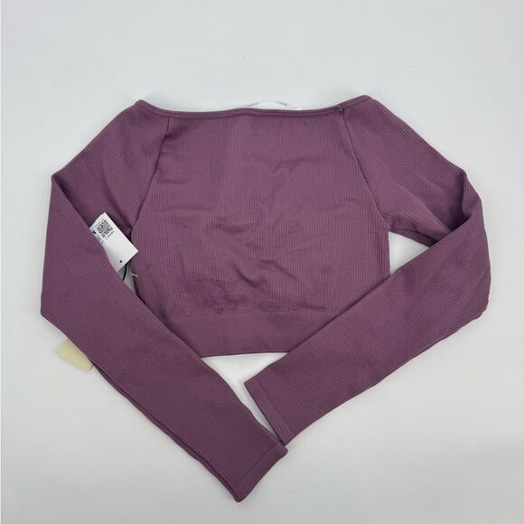 Forever 21‎ Seamless Scoop Neck Long Sleeve Active Crop Top Med - Picture 3 of 7